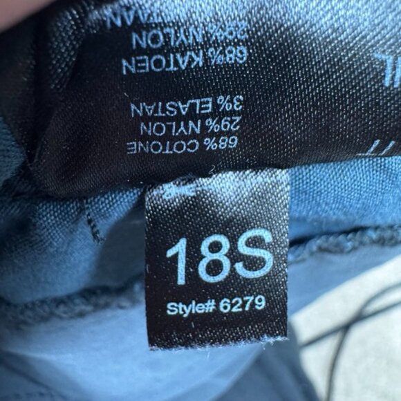 Kuhl Women's Blue-Gray Storm Spire Roll Up Straight Leg Pants Size 8 Reg Hiking - Picture 5 of 9